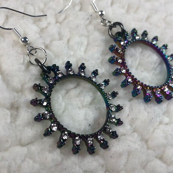 Circle rainbow stone earrings, kinda like a sun design - Picture 3 of 7